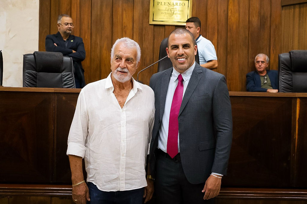 Câmara realiza Sessão Solene em homenagem a Bispo e membros da Igreja Pentecostal Anabatista