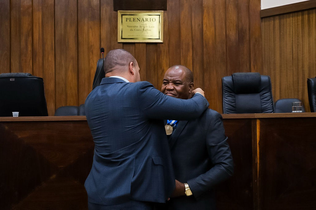 Câmara realiza Sessão Solene em homenagem a Bispo e membros da Igreja Pentecostal Anabatista