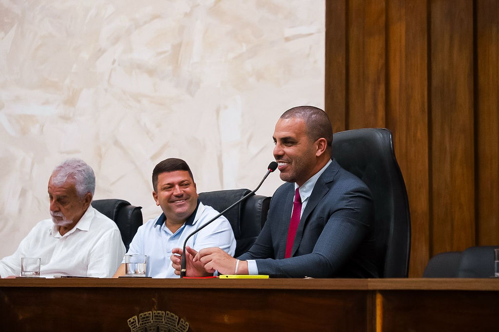 Câmara realiza Sessão Solene em homenagem a Bispo e membros da Igreja Pentecostal Anabatista