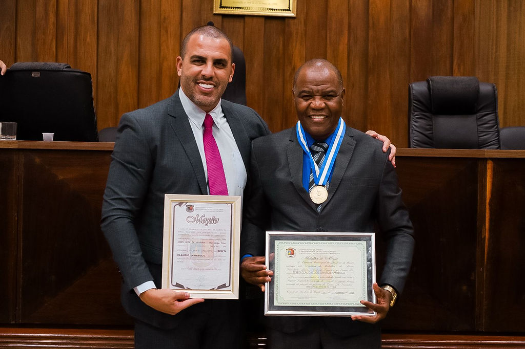 Câmara realiza Sessão Solene em homenagem a Bispo e membros da Igreja Pentecostal Anabatista