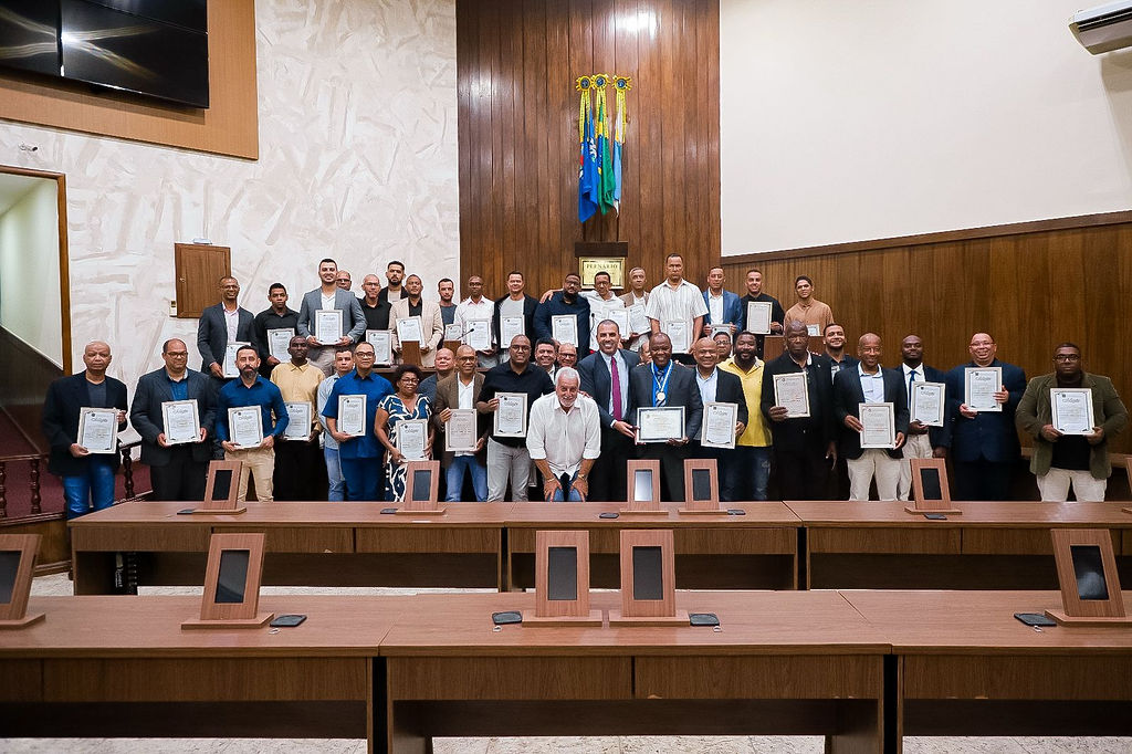 Câmara realiza Sessão Solene em homenagem a Bispo e membros da Igreja Pentecostal Anabatista