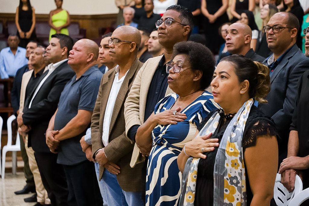 Câmara realiza Sessão Solene em homenagem a Bispo e membros da Igreja Pentecostal Anabatista