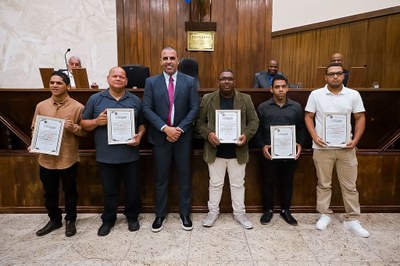 Câmara realiza Sessão Solene em homenagem a Bispo e membros da Igreja Pentecostal Anabatista