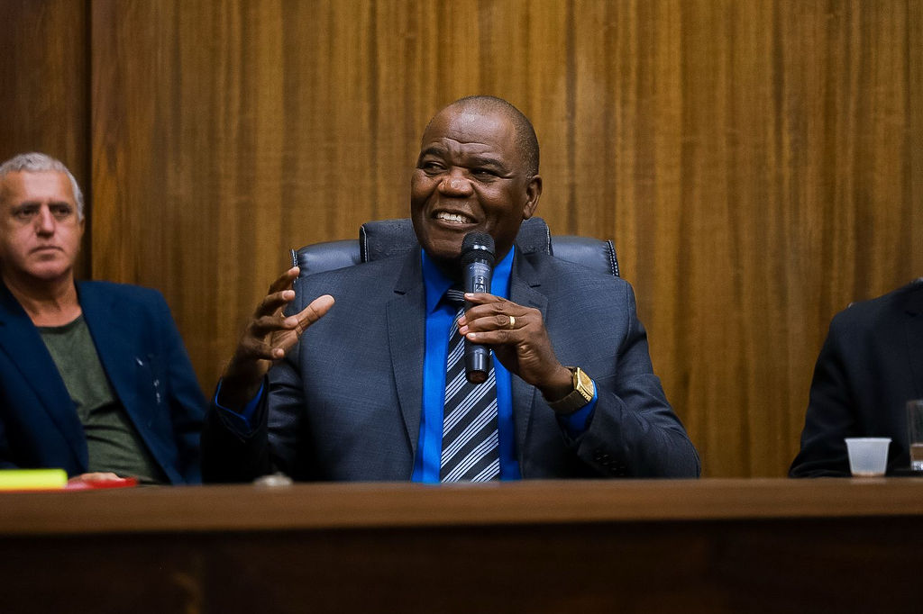 Câmara realiza Sessão Solene em homenagem a Bispo e membros da Igreja Pentecostal Anabatista