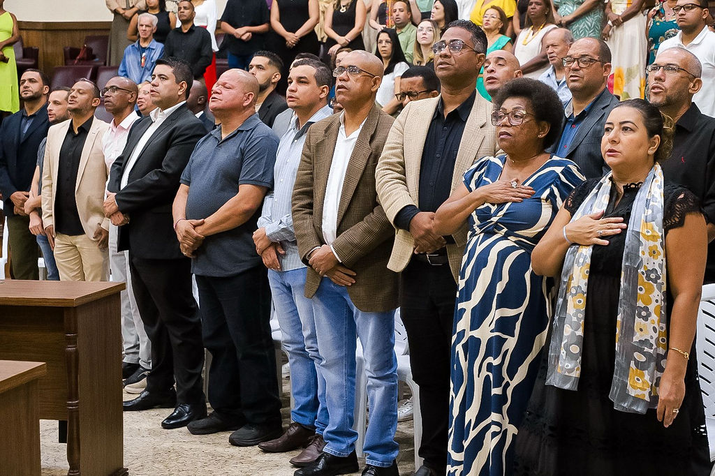 Câmara realiza Sessão Solene em homenagem a Bispo e membros da Igreja Pentecostal Anabatista