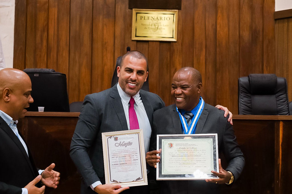 Câmara realiza Sessão Solene em homenagem a Bispo e membros da Igreja Pentecostal Anabatista