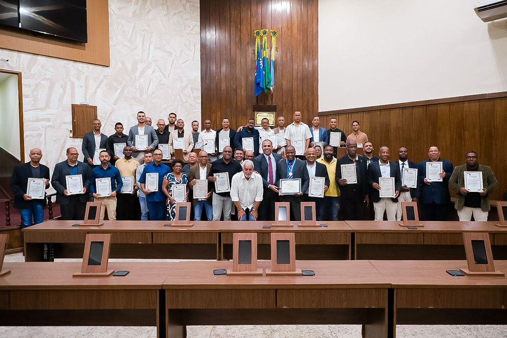 Câmara realiza Sessão Solene em homenagem a Bispo e membros da Igreja Pentecostal Anabatista