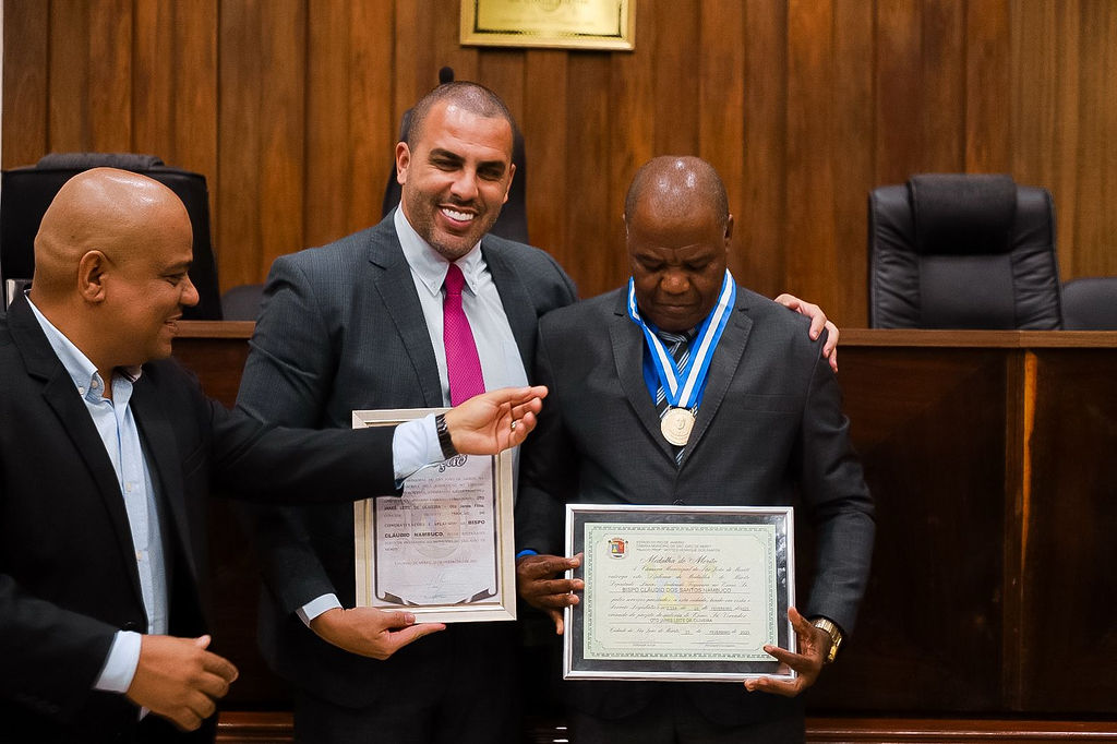 Câmara realiza Sessão Solene em homenagem a Bispo e membros da Igreja Pentecostal Anabatista