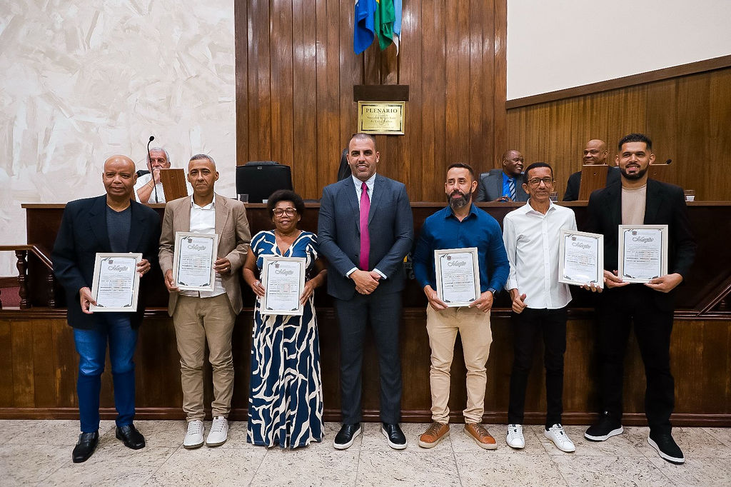 Câmara realiza Sessão Solene em homenagem a Bispo e membros da Igreja Pentecostal Anabatista