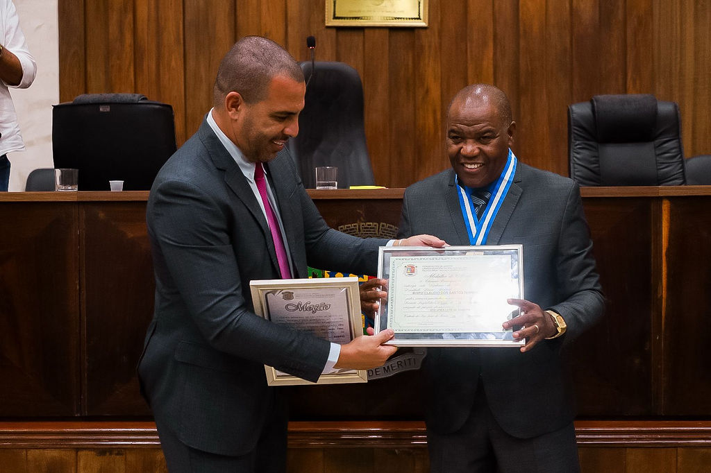 Câmara realiza Sessão Solene em homenagem a Bispo e membros da Igreja Pentecostal Anabatista