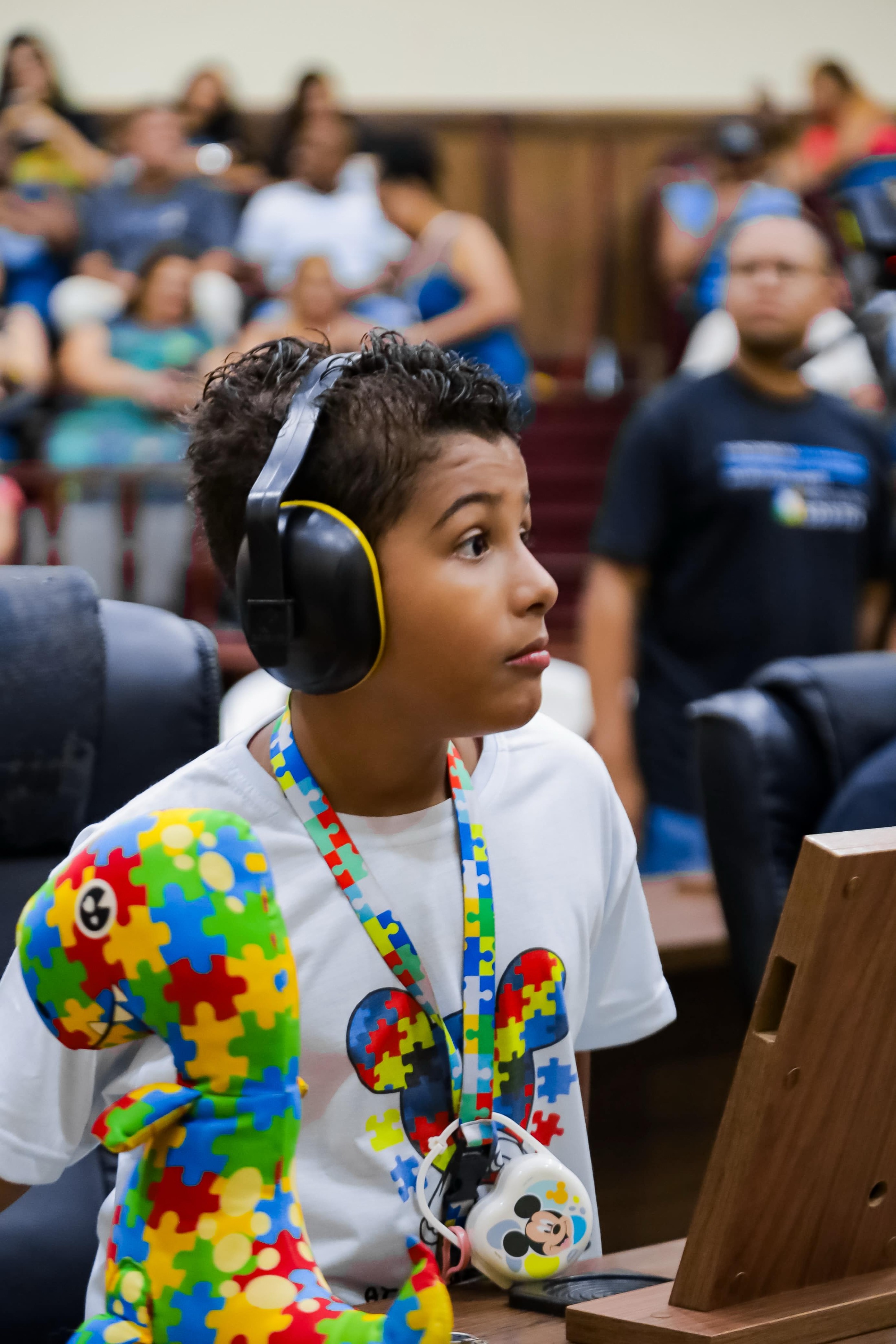 Câmara realiza Sessão Solene em homenagem ao Dia Mundial de Conscientização do Autismo