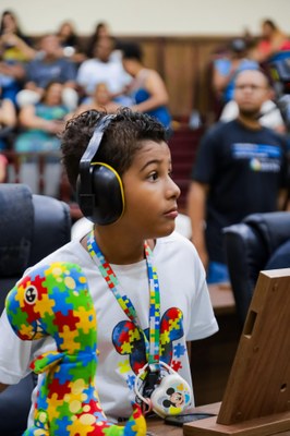 Câmara realiza Sessão Solene em homenagem ao Dia Mundial de Conscientização do Autismo