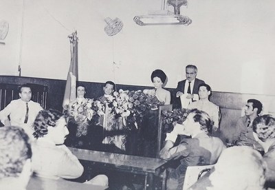 41 - 1971 - Presidente Maria Lúcia comanda Sessão da Câmara Municipal..jpeg