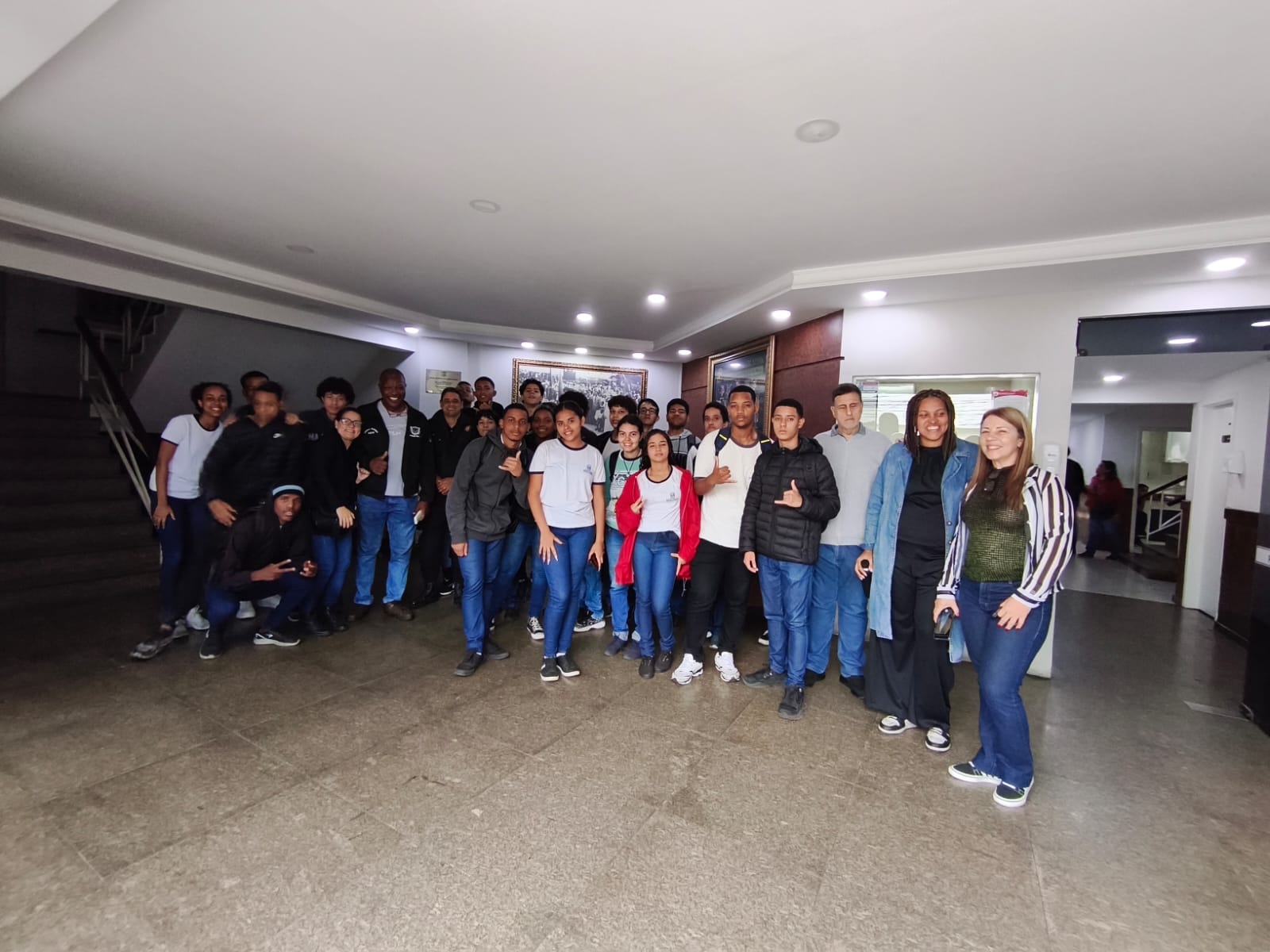 Câmara recebe visita de alunos da rede estadual