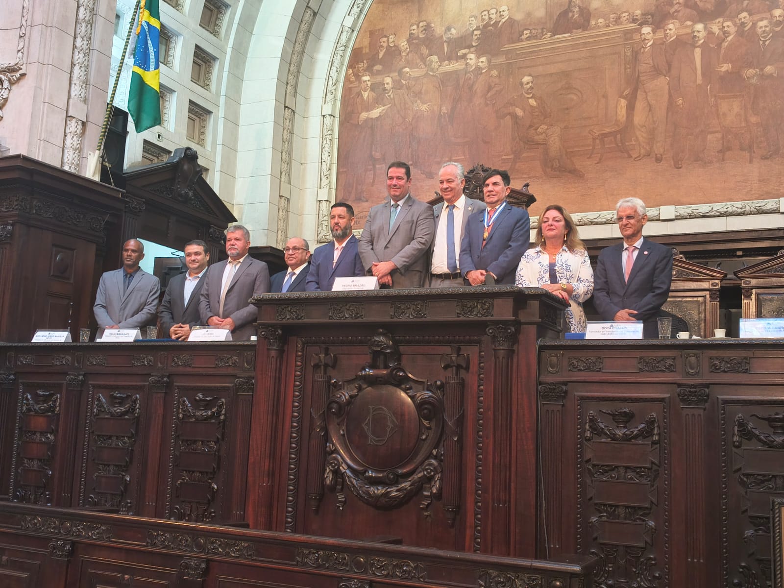 Presidente da Câmara Municipal recebe Medalha Tiradentes